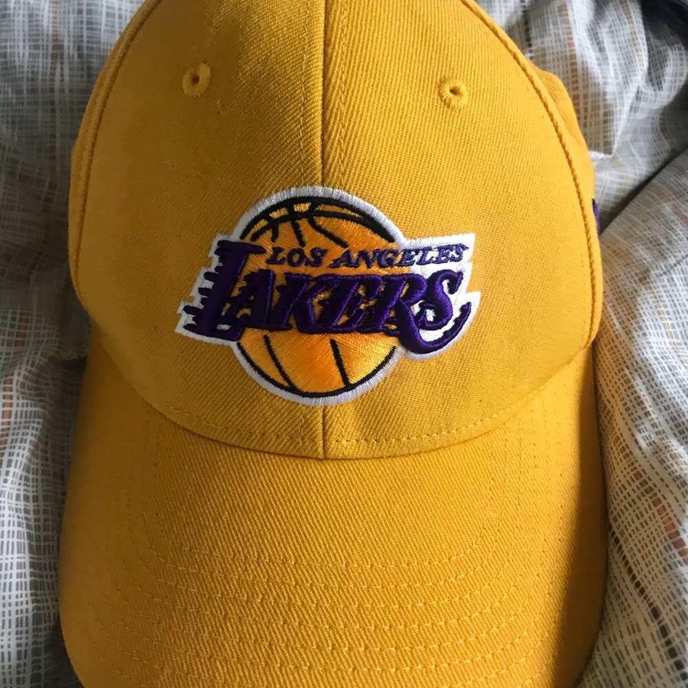 Adidas Los Angeles Lakers Velcro Baseball Cap OS